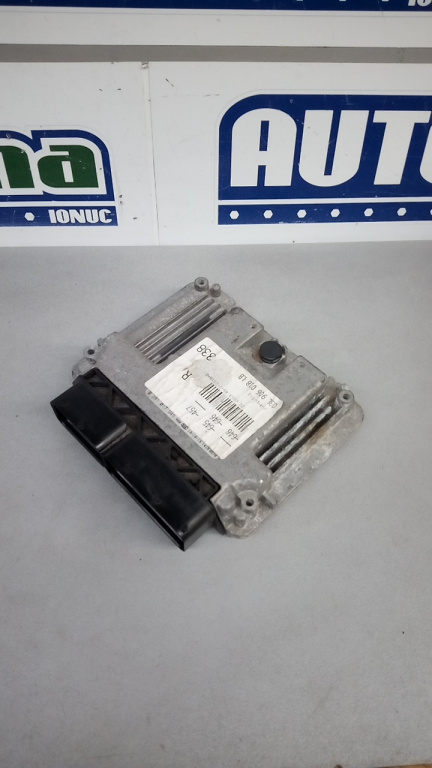 Calculator motor 03L906018LB 0281017945 2.0 TDI (Anglia Gri) Audi A6 4G (C7) 2011-2018