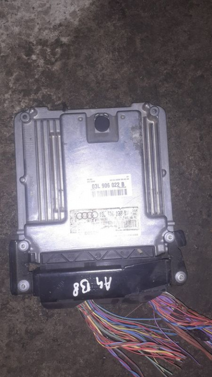 Calculator motor Audi A4 B8 2.0 Tdi 143 CP CAG 2009 03L906022B 386