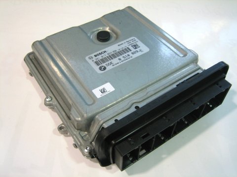 Calculator motor BMW Seria 5 F10 2.0 d COD: 0281016938