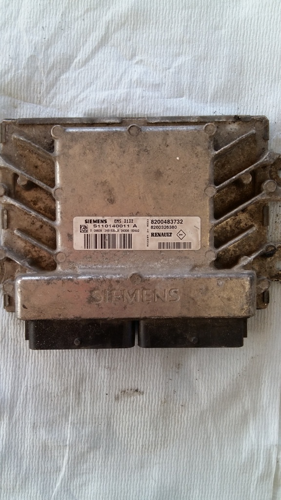 Calculator motor Dacia Logan 1.4 MPI 1.6 MPI cod 8200483732 8200326380 S110140011 A EMS 3132