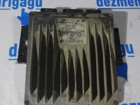 Calculator motor ecm ecu Dacia Logan