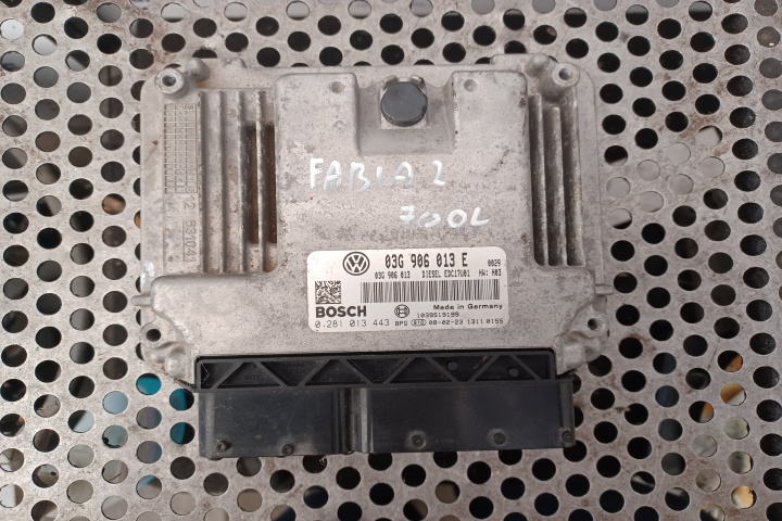 Calculator motor ECU 03G906013E Skoda Fabia 5J [facelift] [2010 - 2014] Hatchback 5-usi 1.2 MT (70 hp)