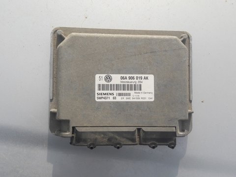 Calculator motor ECU 06A906019AK, benzina 1.6 AKL