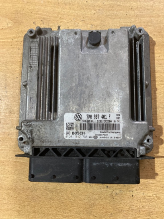 Calculator motor ECU 7P0907401F 4G0907401 0281017733 Volkswagen Touareg 7P 2014 Porsche Cayenne