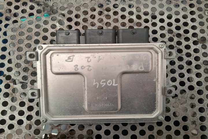 Calculator motor ECU 9811545080 Peugeot 208 [2012 - 2016] Hatchback 5-usi 1.2 VTi ETG (82 hp)