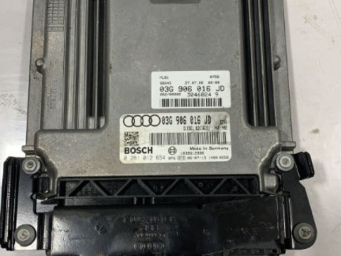 Calculator motor ECU Audi A4 B7 2.0 tdi BRE cod 03G906016JD / 0281012654