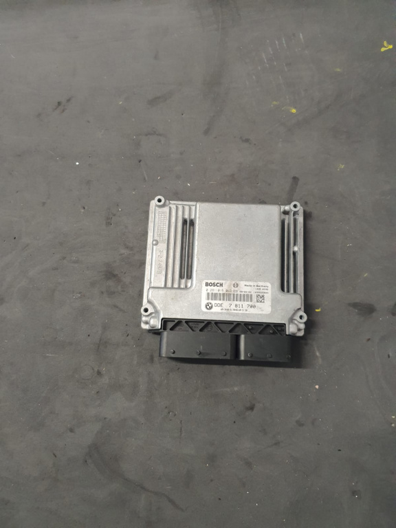 Calculator motor ECU BMW SERIA 3 E87 E90 COD 0281015043 7811700 FACTURA SI GARANTIE