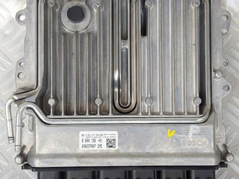 Calculator motor ECU BMW Seria 7 G11/G12 4.4 V8 8680196