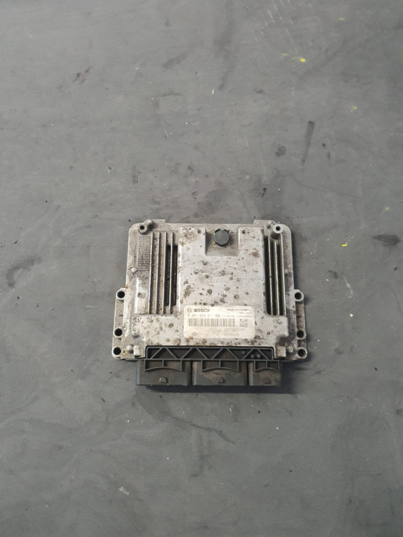 Calculator motor ECU DACIA DOKKER COD 0281032811 237106319R FACTURA SI GARANTIE