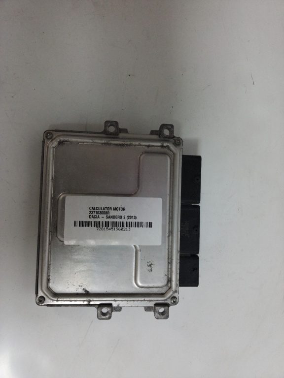 Calculator motor ecu Dacia Sandero 2 an 2013 H4B - 400 cod piesa 237103008R