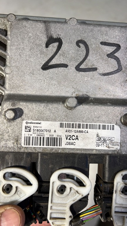 CALCULATOR MOTOR ECU FORD FIESTA 2010 COD AV21-12A650-CA / S180047012A (id: 223)