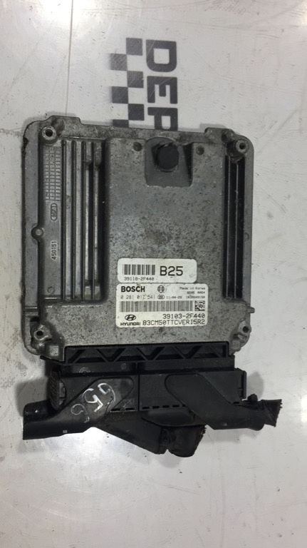 Calculator motor ECU Hyundai Santa Fe 2011 2.2 diesel D4HB cod 39103-2F440 / cod BOSCH 0 281 017 541