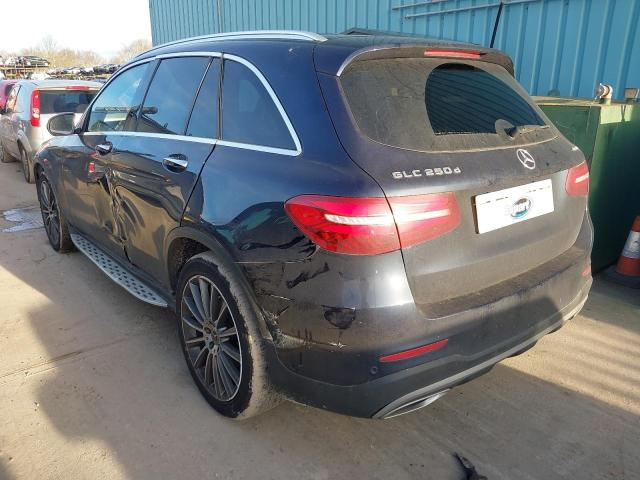 Calculator motor ECU Mercedes-Benz GLC (