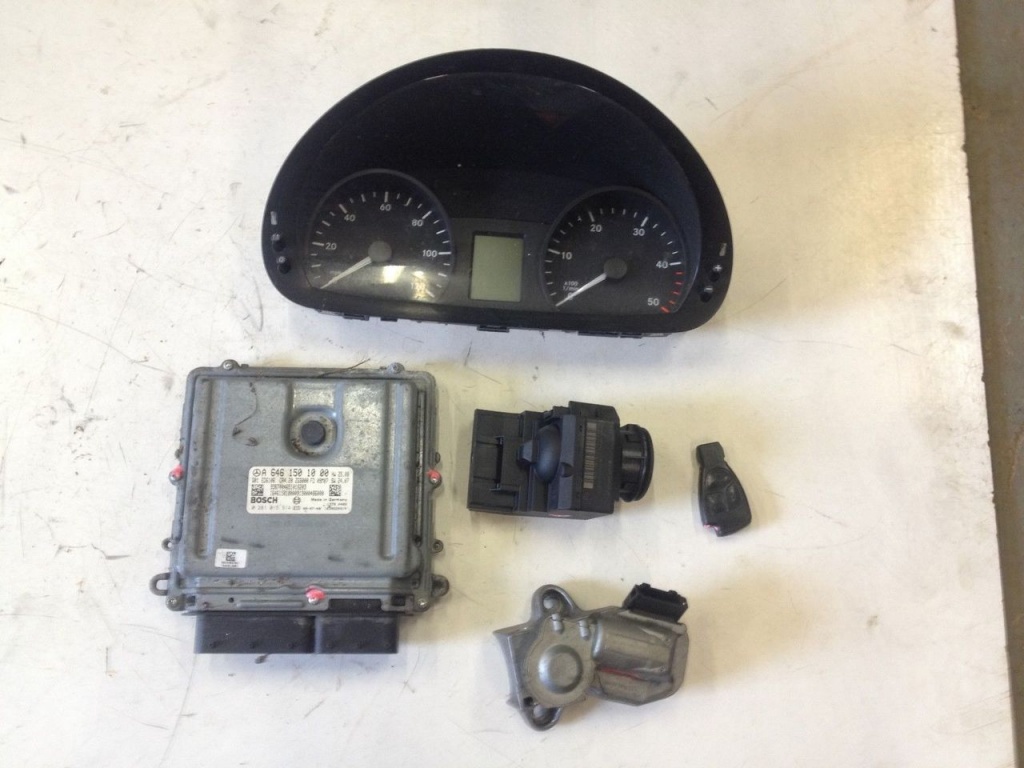 Calculator motor ECU Mercedes Sprinter euro 4 2.2 cdi cod A6461501877 Bosch 0281014346
