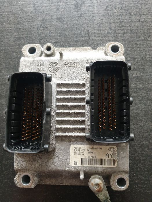 Calculator motor Ecu Opel Corsa D 1.4I 66 KW 90 CP 55557934 AY Z14XEP