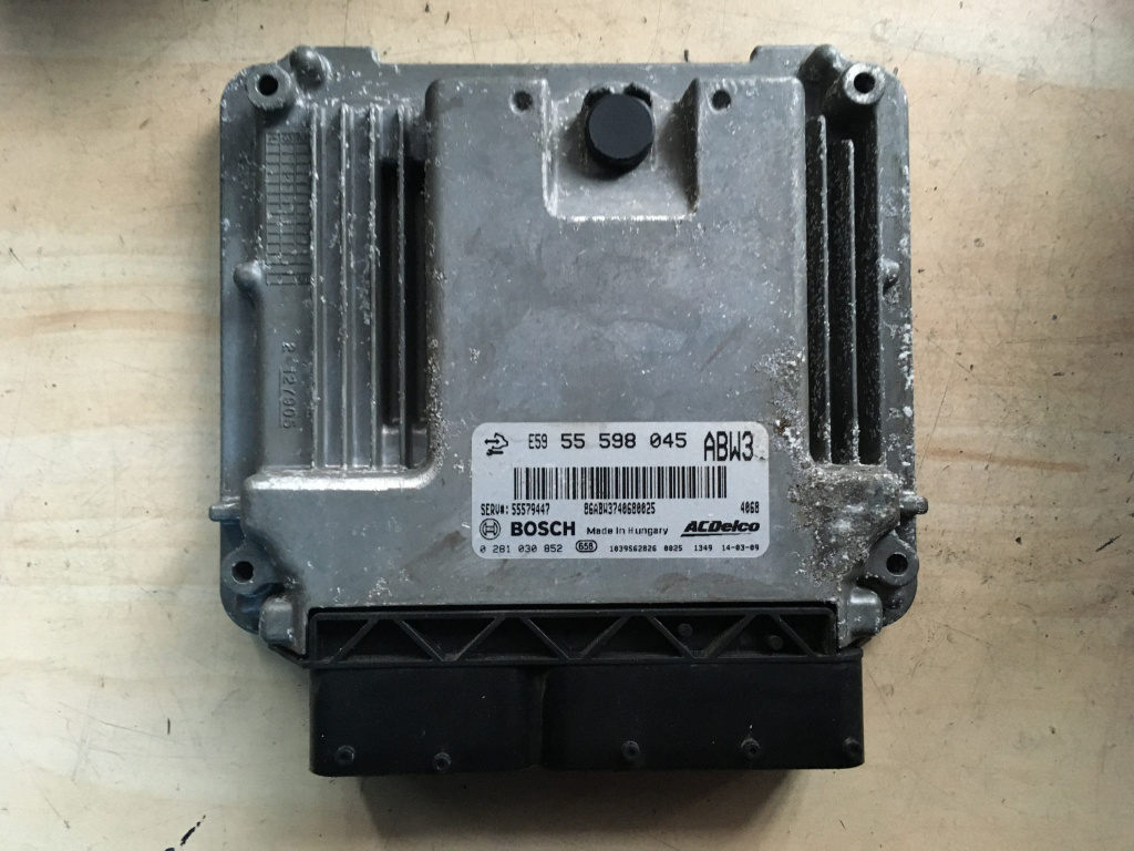 Calculator motor ECU pentru Opel insignia cod: 55598045 abw3