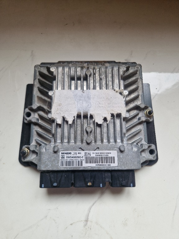 Calculator motor ECU Peugeot 407 HW9655041480 SW96