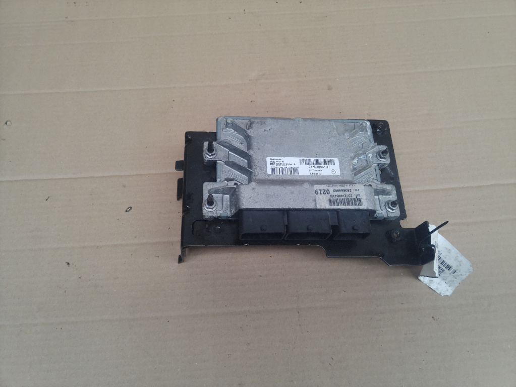 Calculator motor ecu Renault Kangoo Ii an 2011 5AM (400) / MOTOR ELECTRIC cod piesa 237d40041r