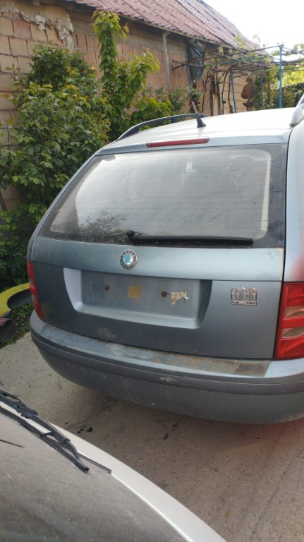 Calculator motor ECU Skoda Fabia 2004 Kombi 14