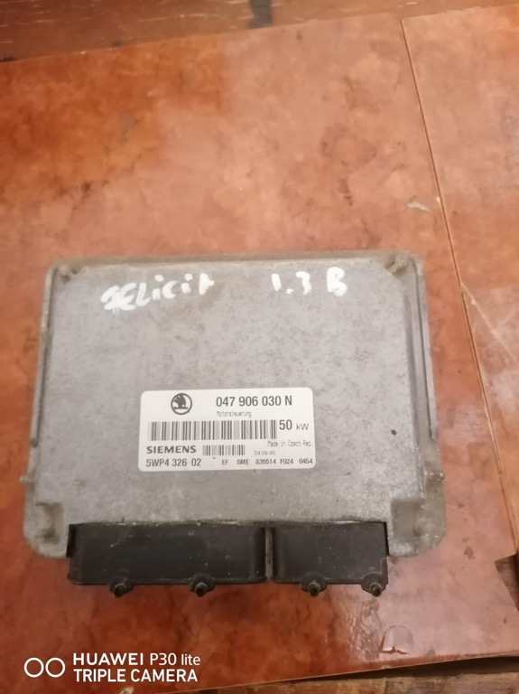 Calculator motor ecu Skoda Felicia 1.3 benzina