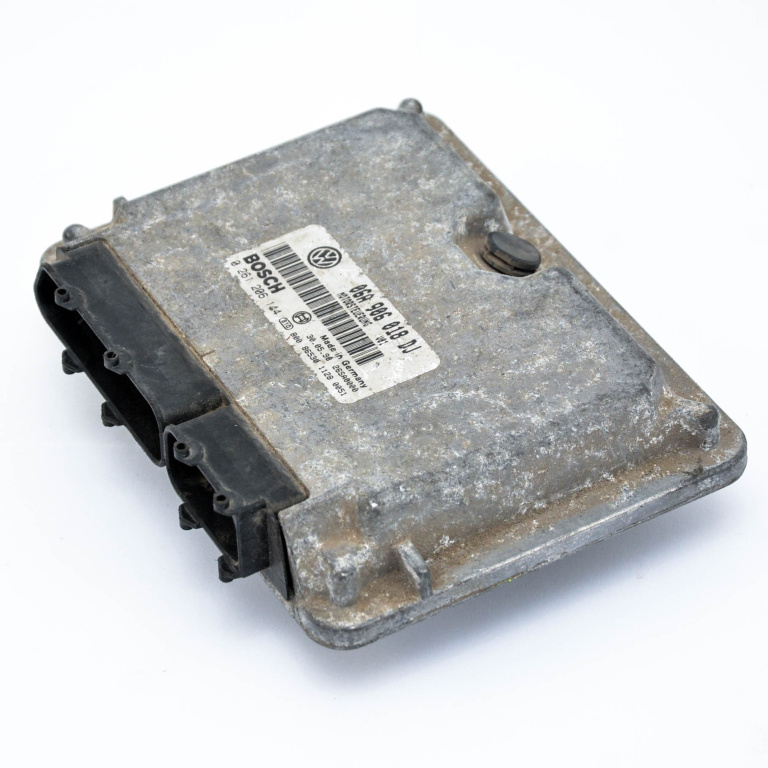 Calculator Motor / ECU Skoda OCTAVIA 1 (1U) 1996 - 2010 06A906018DJ, 0261206144