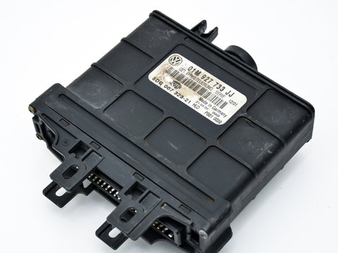 Calculator Motor / ECU Skoda OCTAVIA 1 (1U) 1996 - 2010 Benzina 01M927733JJ, 5DG007923-21