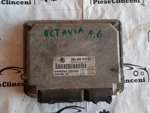 Calculator motor ECU Skoda Octavia 1.6 06A906019BT 5WP4428