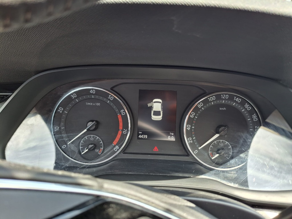 Calculator motor ECU Skoda Octavia 4 202