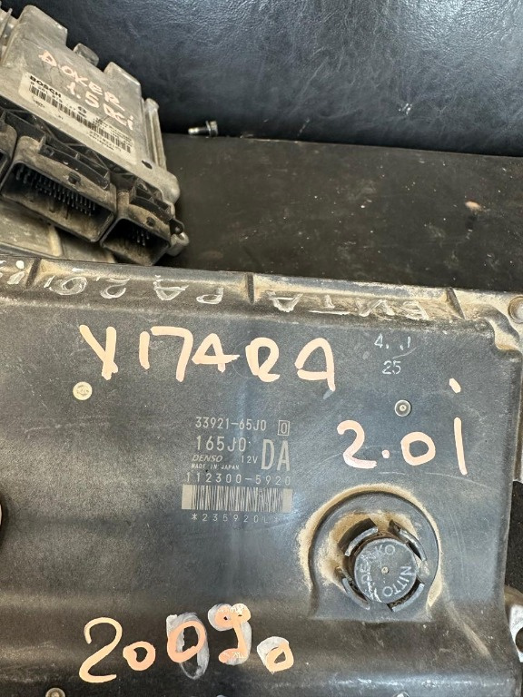 Calculator motor ECU Suzuki Grand Vitara II JT 2.0 benzina cod 33921 65J0 cod 112300-5920