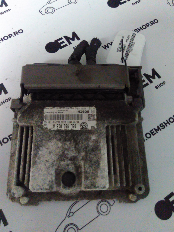 Calculator motor ecu Volkswagen Jetta an 2011 cod piesa 03L906018AT