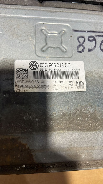 Calculator motor ECU Volkswagen Passat B6 2.0 tdi BKP cod 03G 906 018 CD