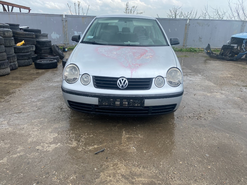 Calculator motor ECU Volkswagen Polo 9N 2003 hatchback 1.4tdi