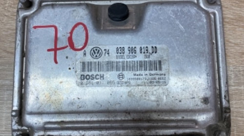 Calculator Motor ECU VW Golf 4 / Bora / 
