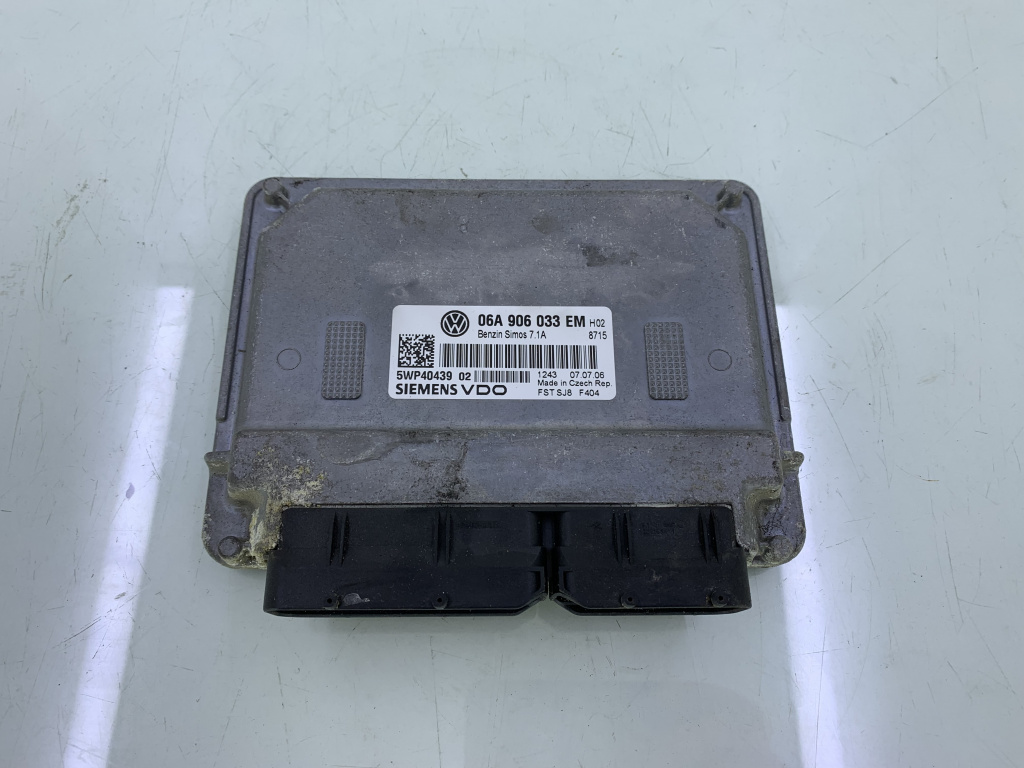 Calculator motor ECU VW GOLF 5 1.6 BSE 2003-2009 0