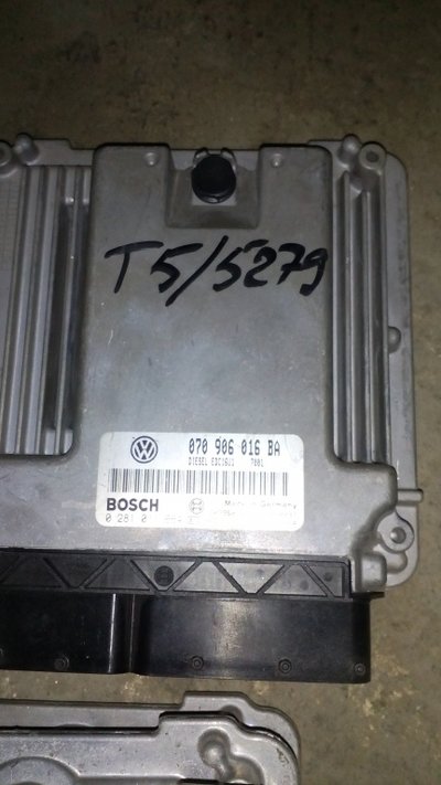 Calculator motor / ECU VW T5 2.5 diesel - 070 906 