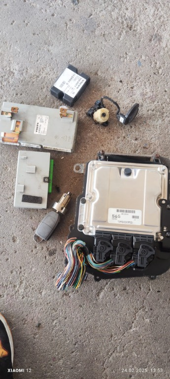 Calculator motor kit pornire Volvo V40/S40 cod 30630565