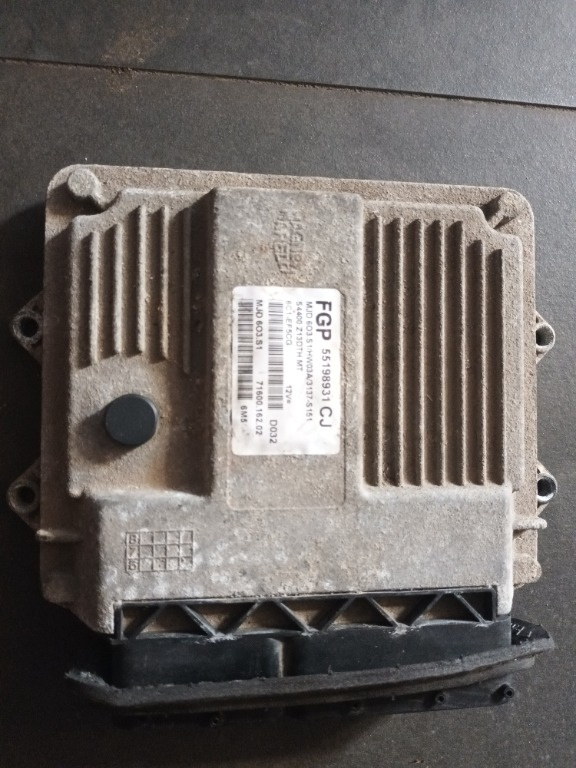 Calculator motor opel corsa d cod 55198931 cj an 2008