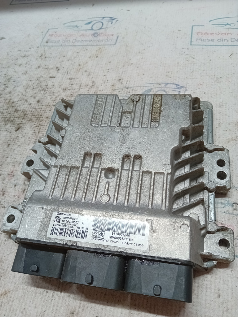 Calculator motor Peugeot 3008 2014, S180123007