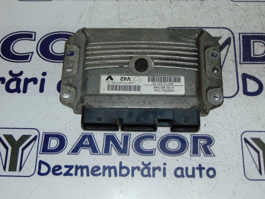 CALCULATOR MOTOR RENAULT CLIO 4 1.2i AN 2014 COD 237102071R / V42 / V29034179 A / 237103317R