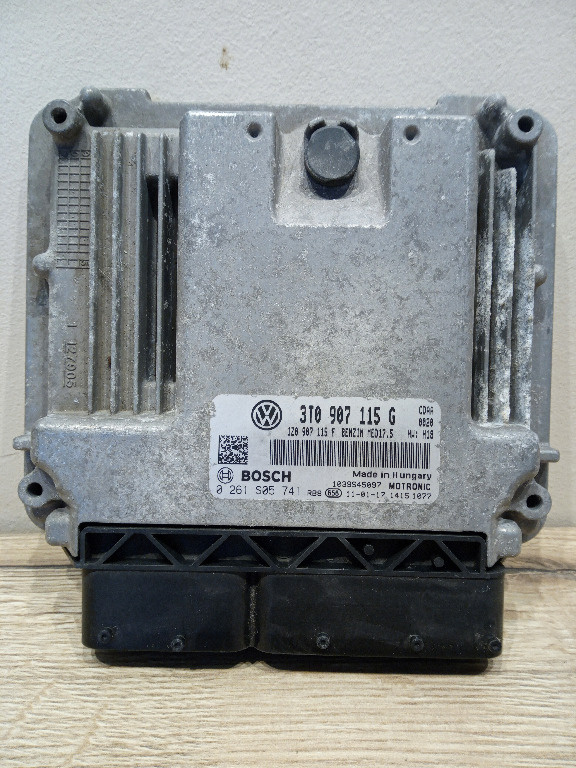 Calculator motor Skoda Octavia 2 Facelift, 1.8 TSI CDAA, break cod 3T0907115G