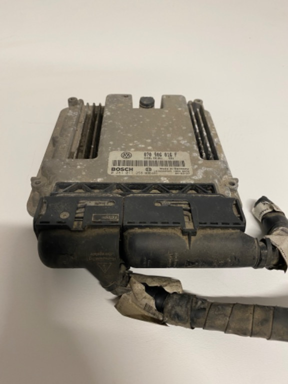 Calculator motor Volkswagen Touareg 2.5 tdi BAC - 070906016F