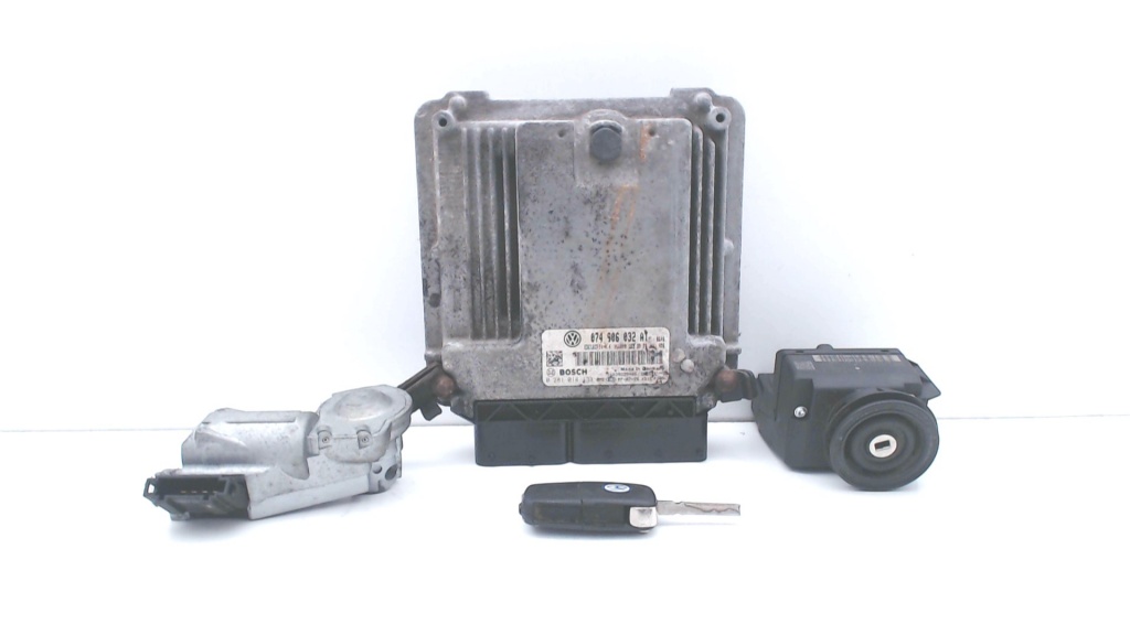 Calculator motor VW Crafter 2.5 tdi cod 074 906 032 AT , 074906032AT , Bosch 0 281 014 133 , 0281014133