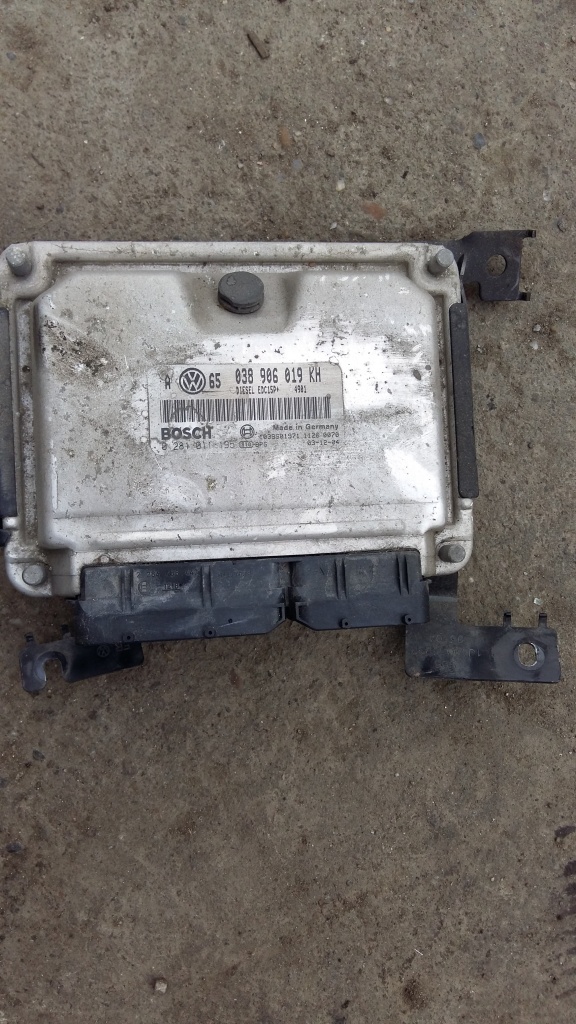 Calculator motor VW Golf 4, Skoda Octavia cod :038 906 019 KH