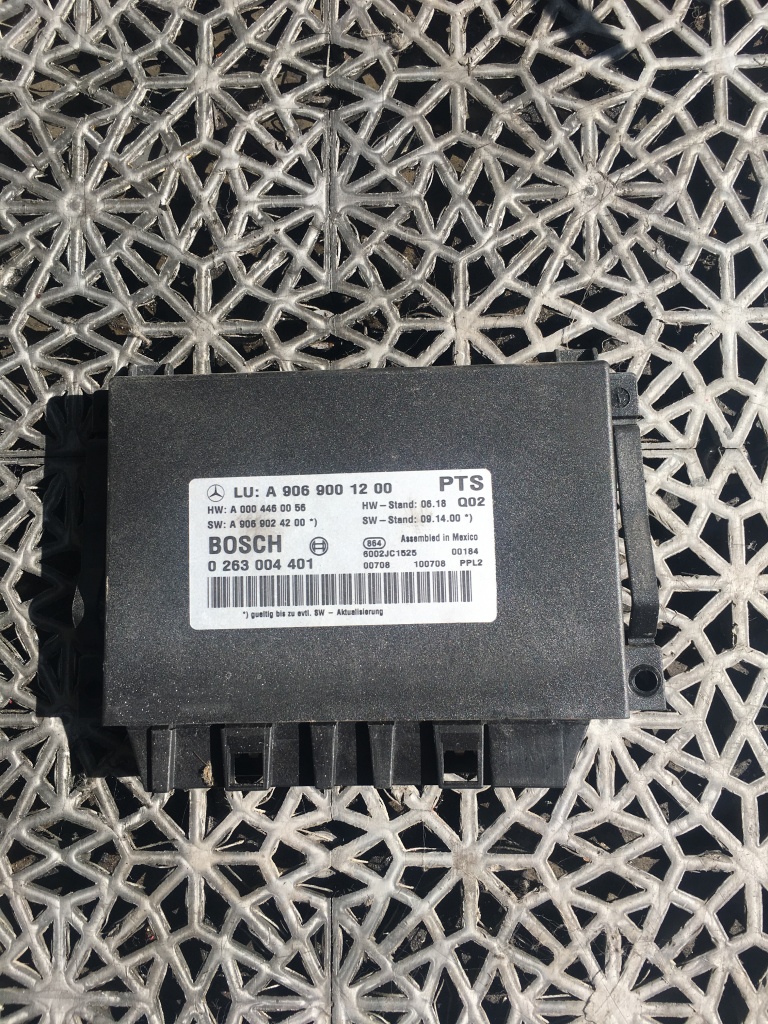 Calculator senzori de parcare mercedes sprinter A 906 900 12 00 w906