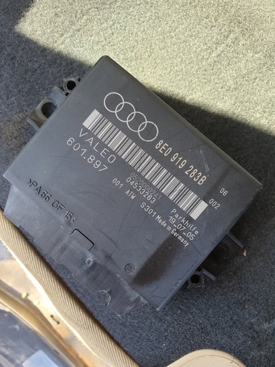 Calculator Senzori Parcare Audi A4 B7 2006 cod 8E0