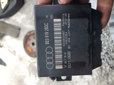 Calculator senzori parcare Audi A4 B7 cod 8E091928