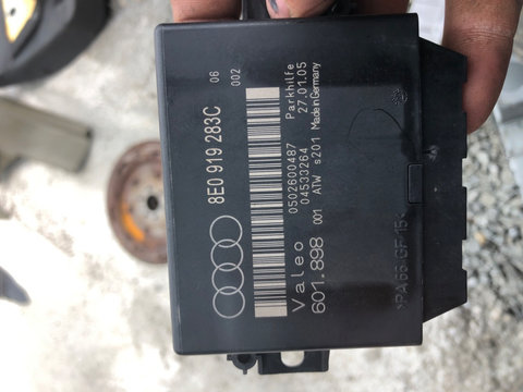 Calculator senzori parcare Audi A4 B7 cod 8E0919283C