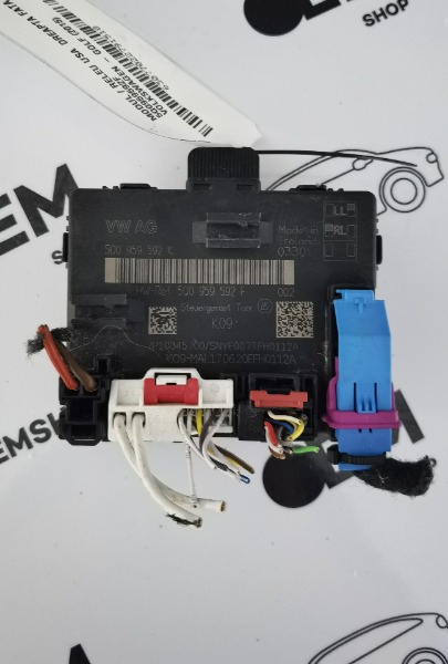 Calculator usa dreapta fata Volkswagen Golf 7 (5g1) an [2013-2019] cod piesa 5Q0959592F