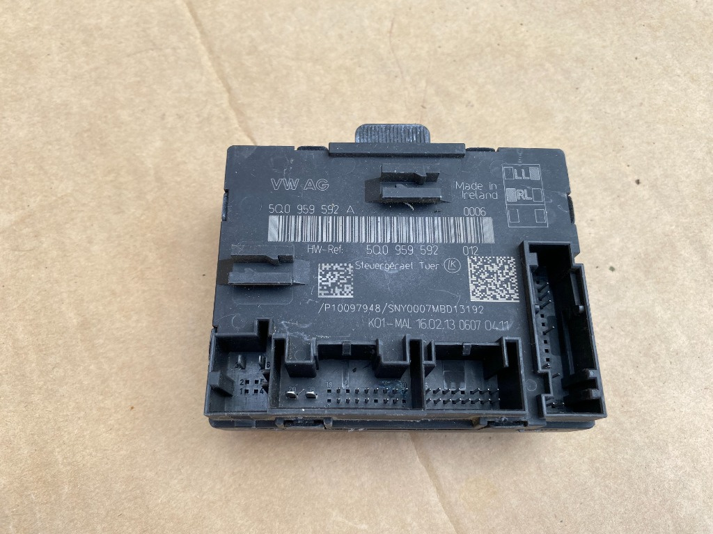 Calculator usa dreapta VW Golf 7 5Q0959592 5Q0 959 592 5Q0959592A 5Q0 959 592 A