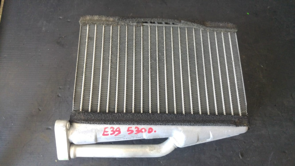 Calorifer radiator apa bord bmw seria 5 e39 530d 3.0 d 6411-83855629